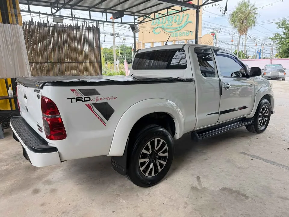 2014 Toyota Hilux VII 3
