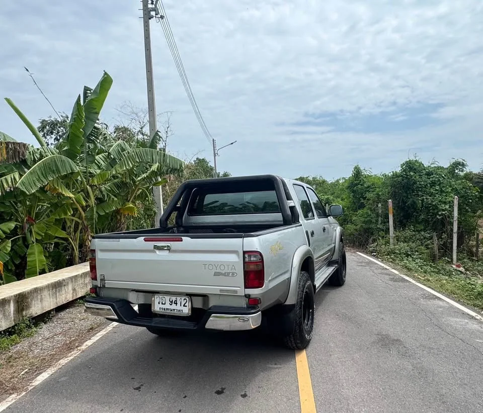 2003 Toyota Hilux Tiger VI 3