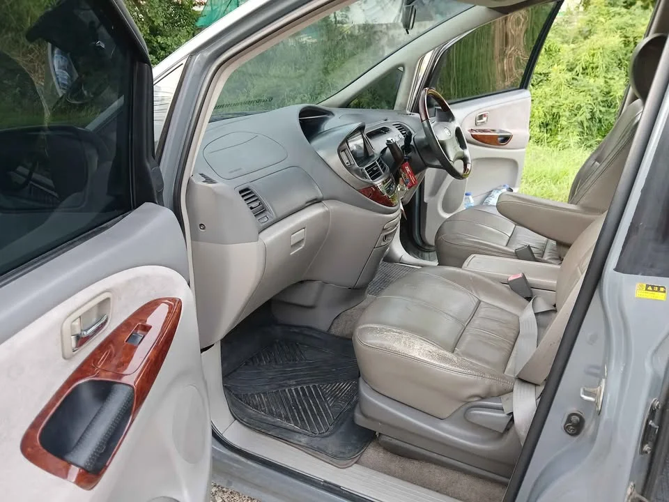 2002 Toyota Estima II 3