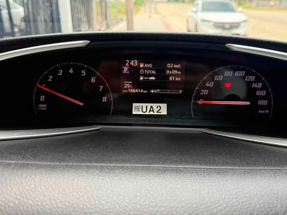 2017 Toyota Sienta II 3
