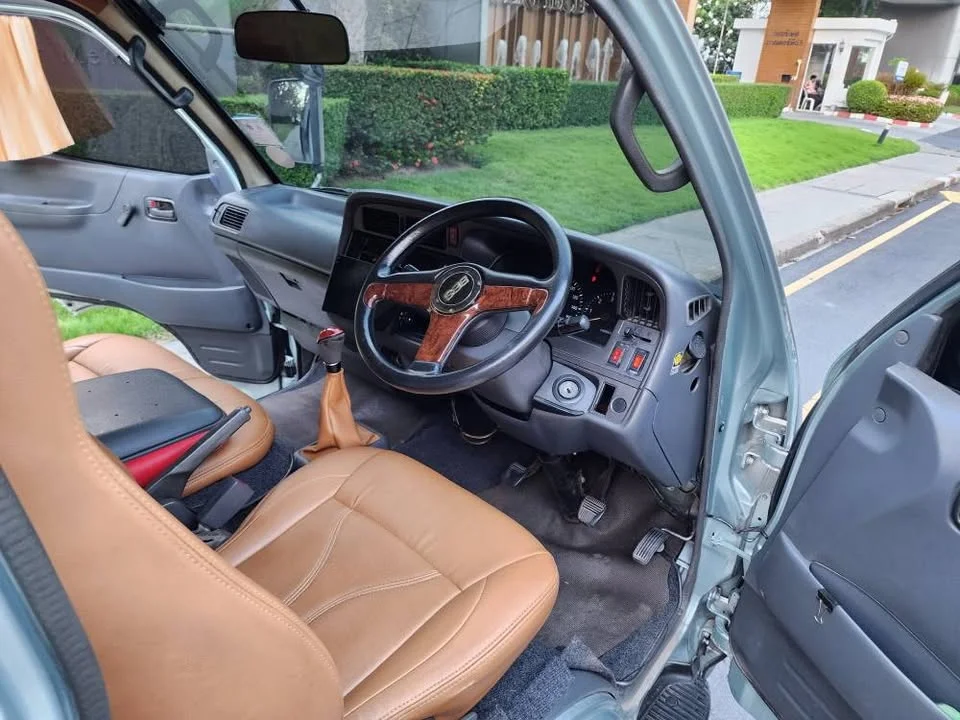 1996 Toyota Commuter IV (H100) 3