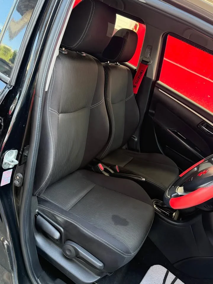 2013 Suzuki Swift II 3