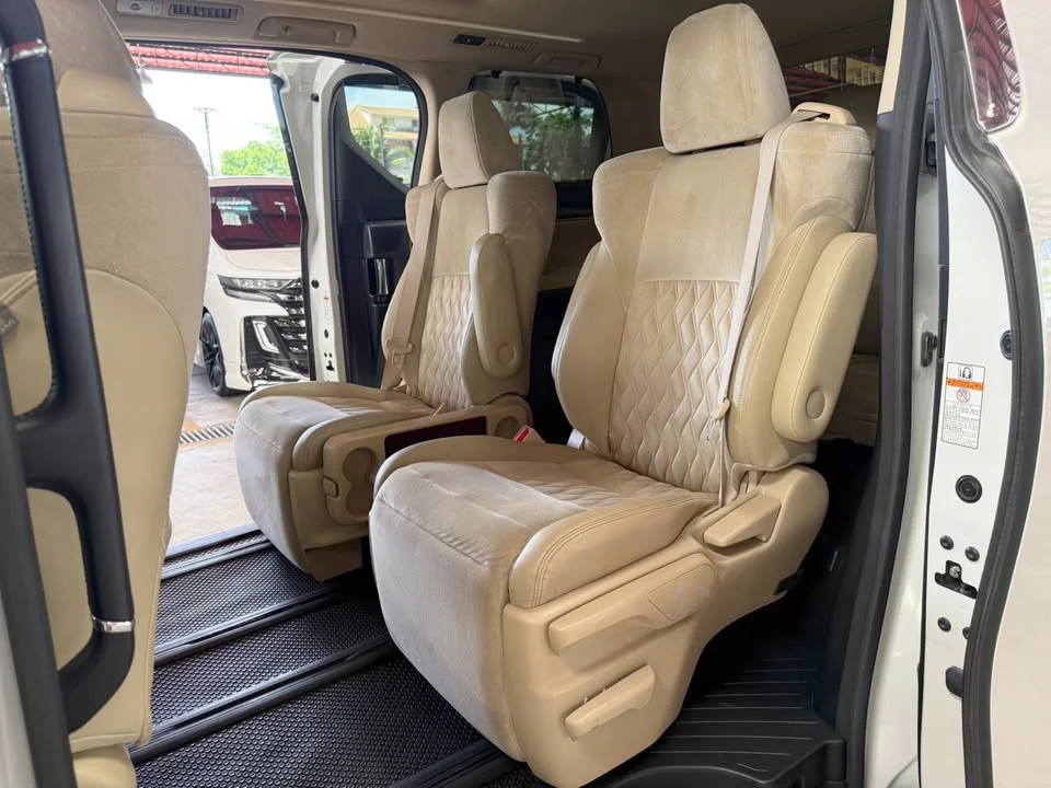2017 Toyota Alphard, Vellfire III (AH30) 3