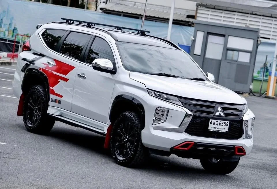 2023 Mitsubishi Pajero Sport III 2