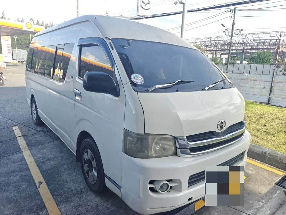2009 Toyota Commuter V (H200) 2