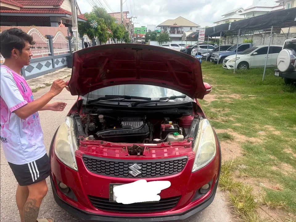 2013 Suzuki Swift II 3