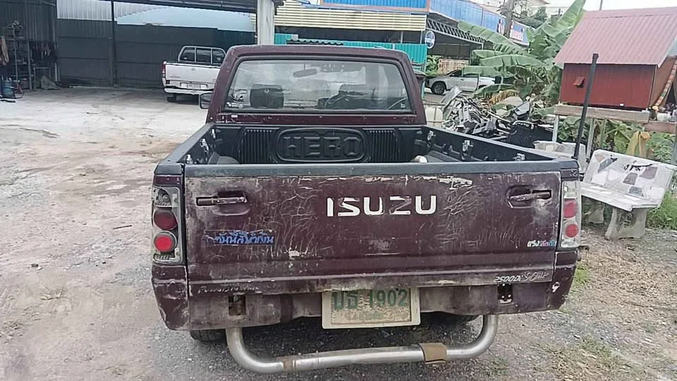 1995 Isuzu TFR III 3