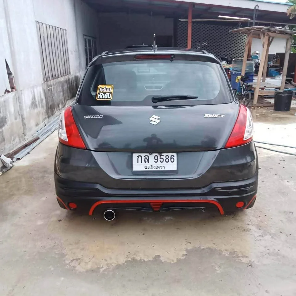 2013 Suzuki Swift II 3