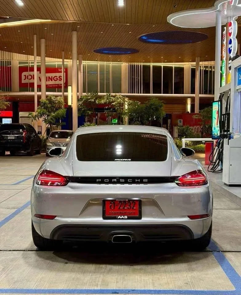 2019 Porsche 718 Boxster and Cayman IV 3