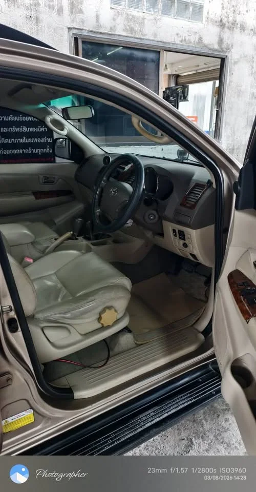 2005 Toyota Fortuner I 3