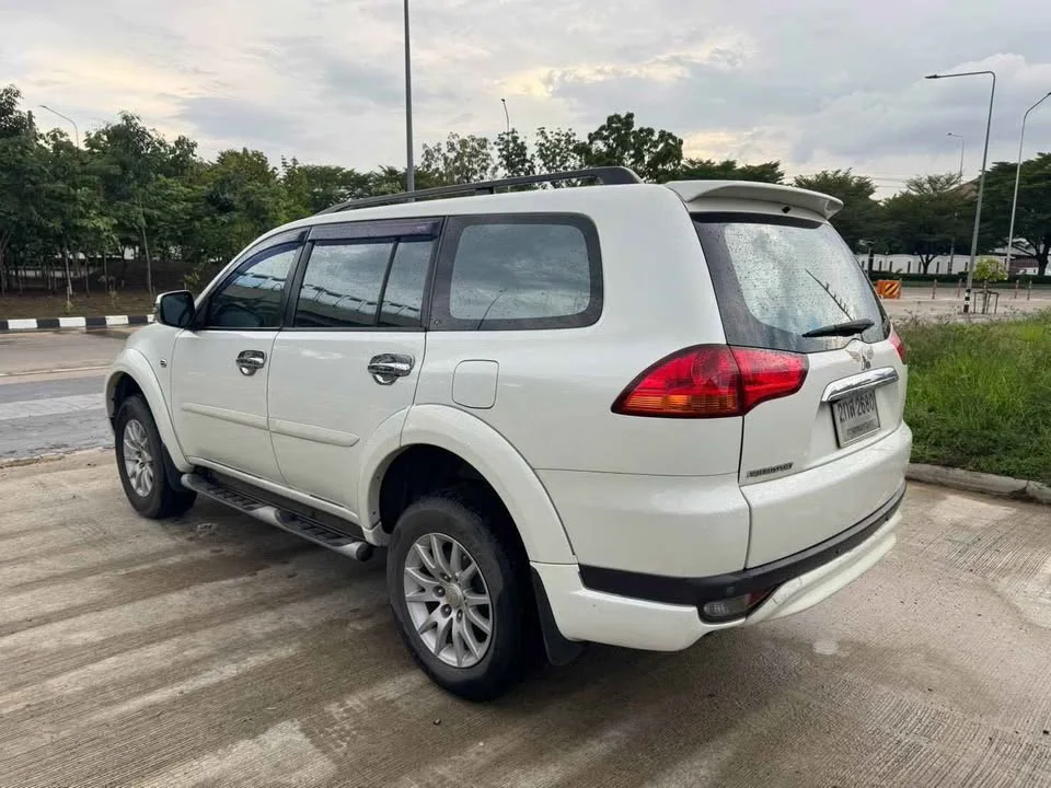 2013 Mitsubishi Pajero Sport II 2