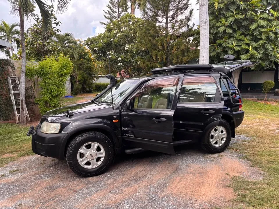 2004 Ford Escape I 3