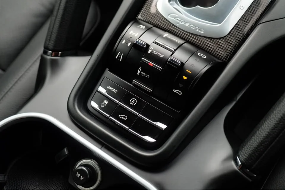 2012 Porsche Cayenne II 2