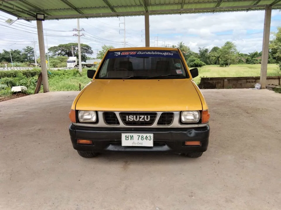 1991 Isuzu TFR III 2