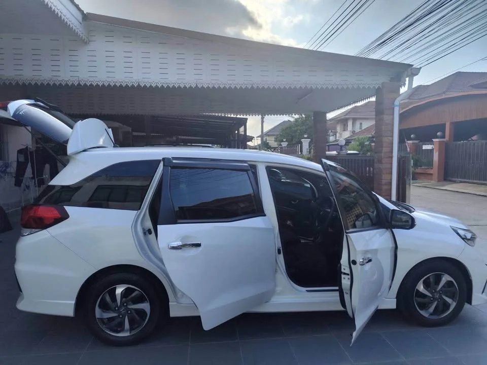 2018 Honda Mobilio II 3
