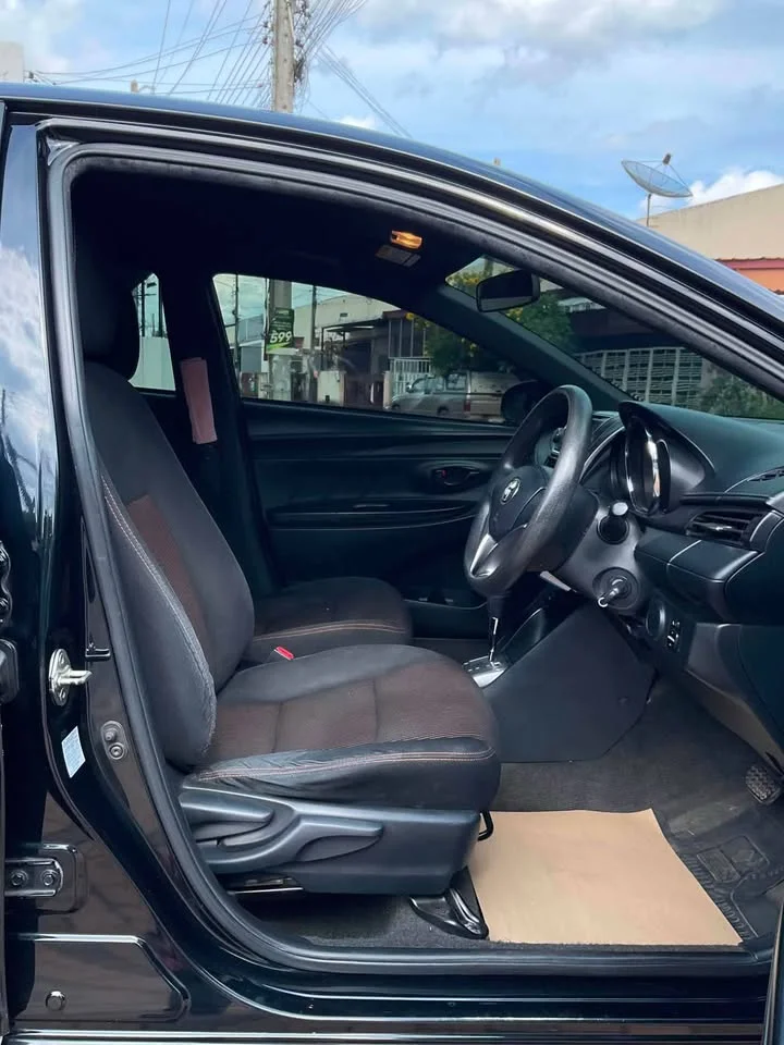 2015 Toyota Yaris III 3