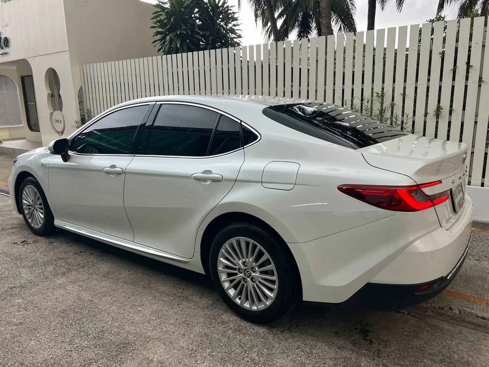 2025 Toyota Camry VIII (XV70) 2