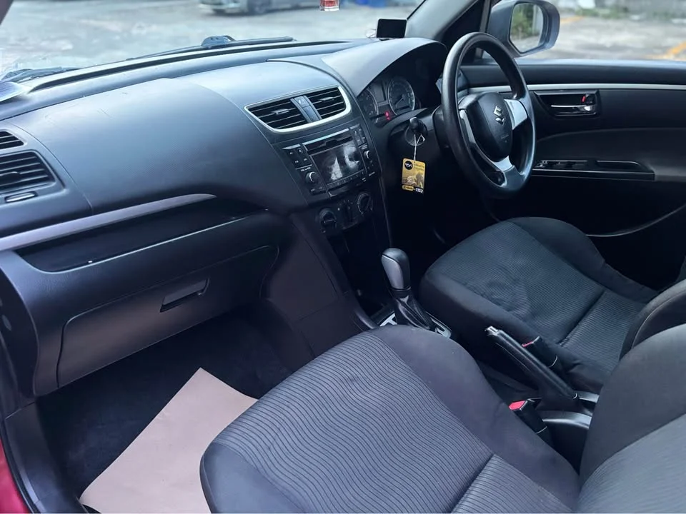 2013 Suzuki Swift II 3