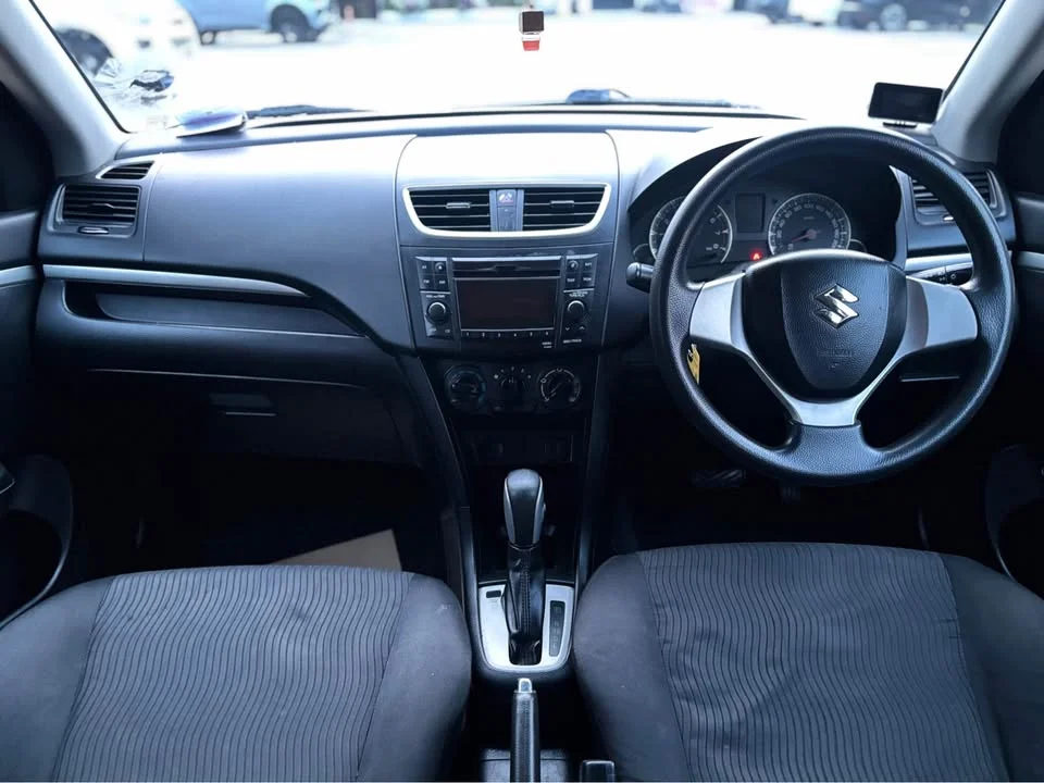 2013 Suzuki Swift II 2