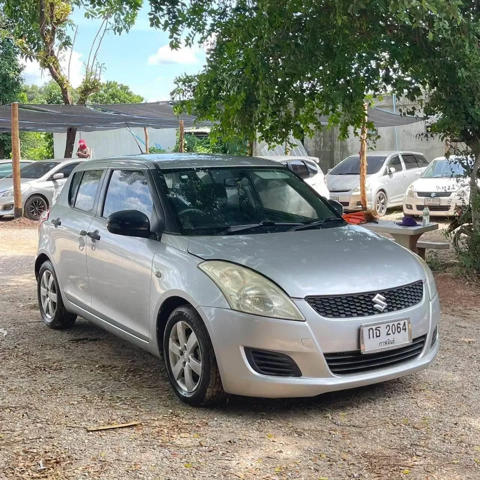 2013 Suzuki Swift II 2