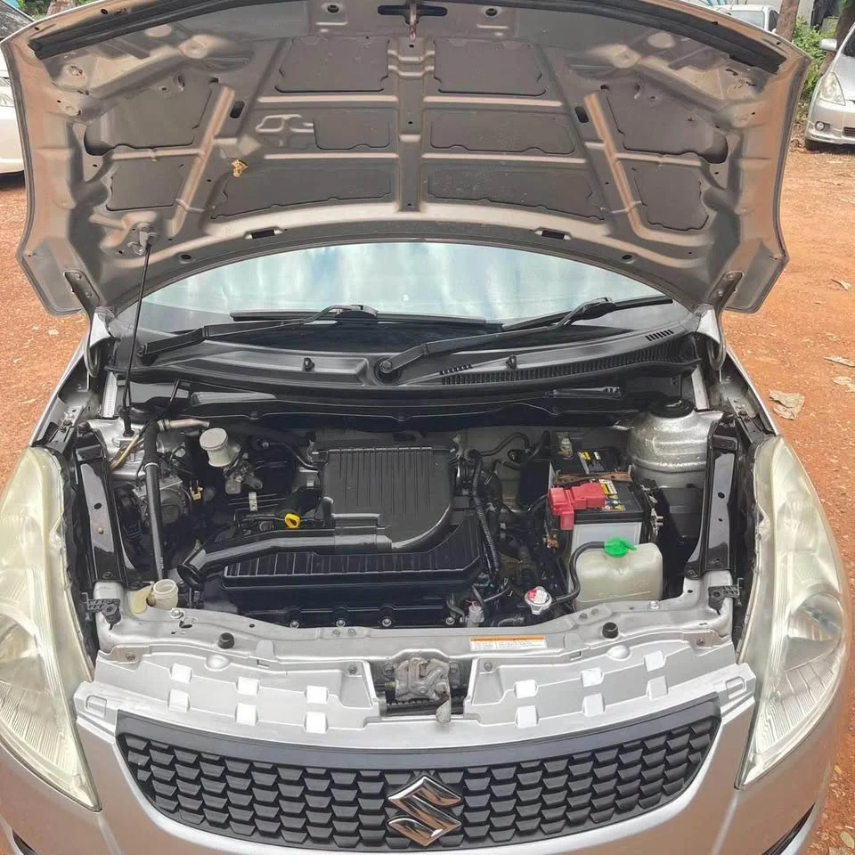 2013 Suzuki Swift II 3