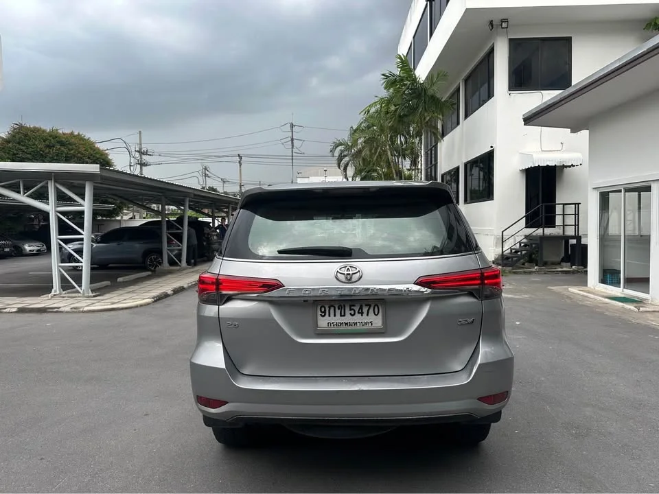 2019 Toyota Fortuner II 3
