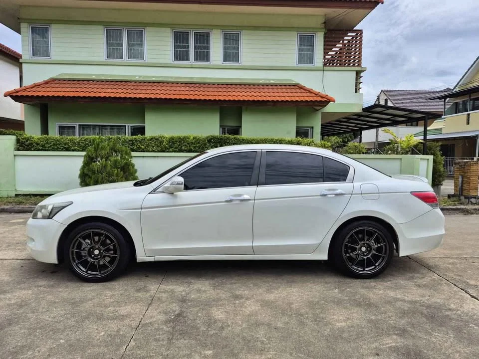 2010 Honda Accord VIII 3