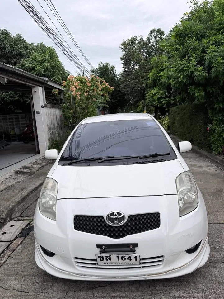 2007 Toyota Yaris II 2