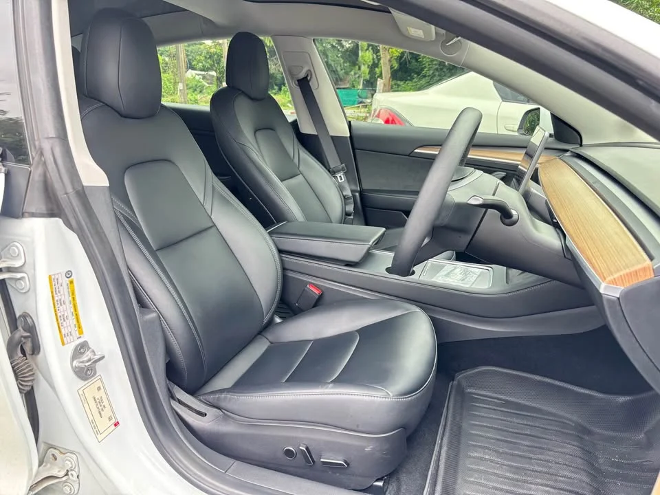 2023 Tesla Model 3 3