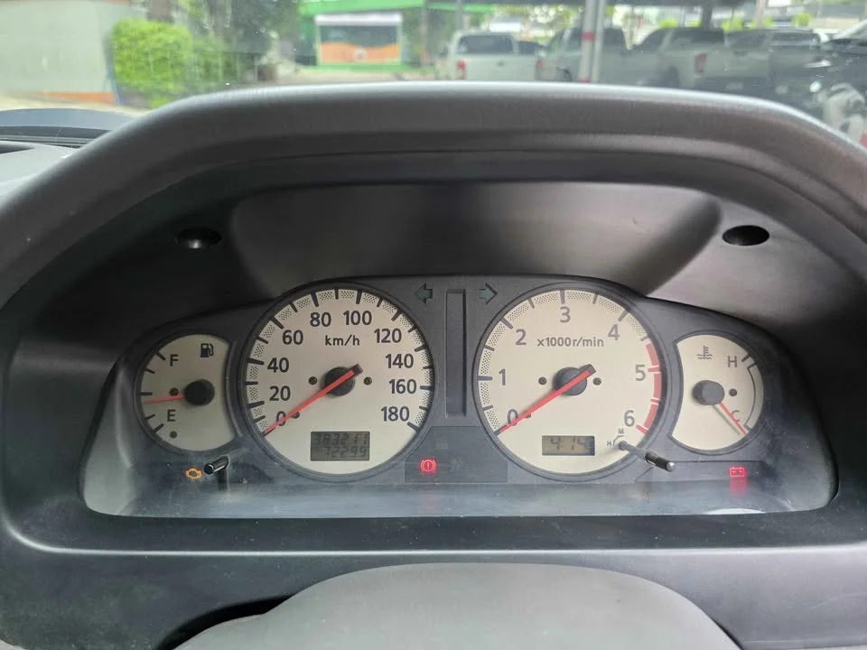 2004 Nissan Urvan V (E25) 3