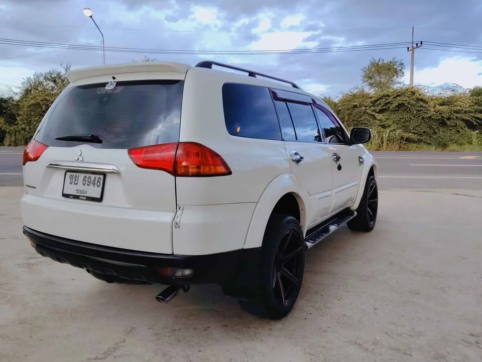 2013 Mitsubishi Pajero Sport II 3
