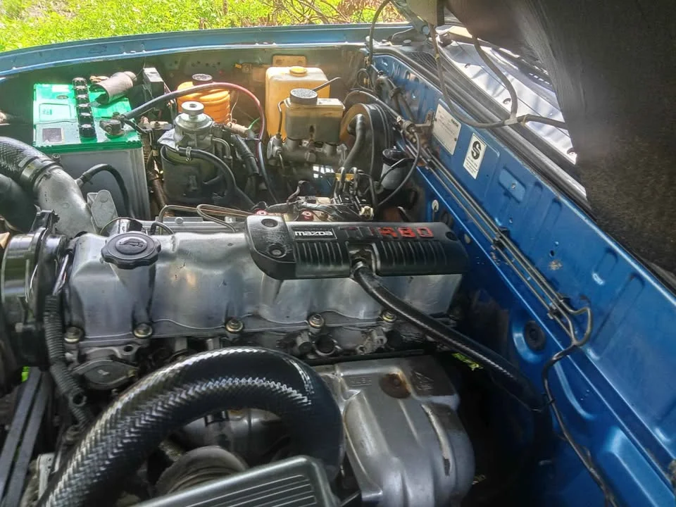 1999 Mazda 2500 Fighter V 2