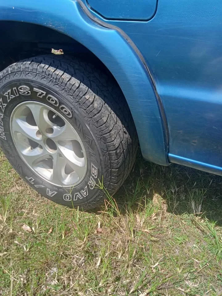 1999 Mazda 2500 Fighter V 3