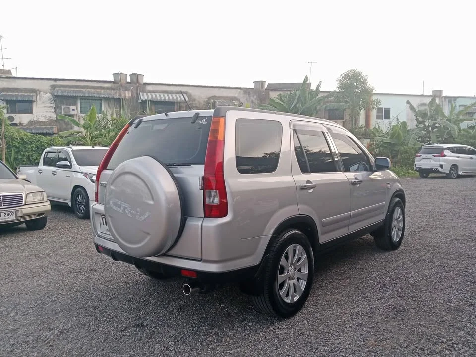 2002 Honda CR-V II 3