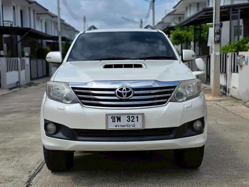 2013 Toyota Fortuner I 2