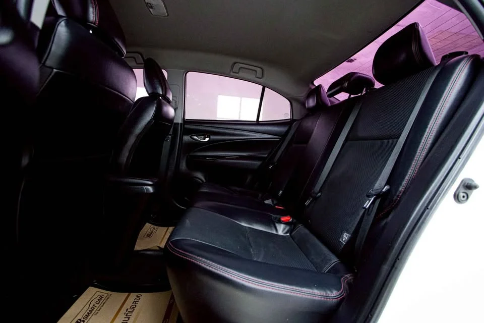 2019 Toyota Yaris ATIV III 2