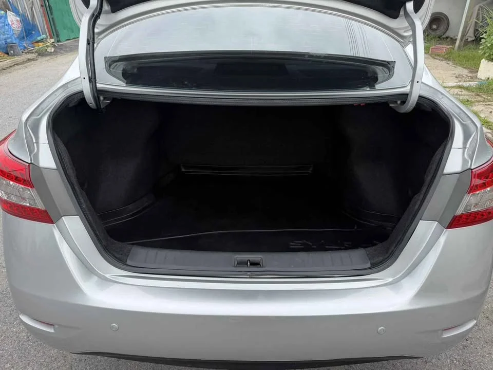 2012 Nissan Sylphy III (B17) 3