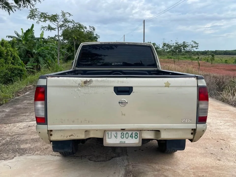 2002 Nissan Frontier I 2