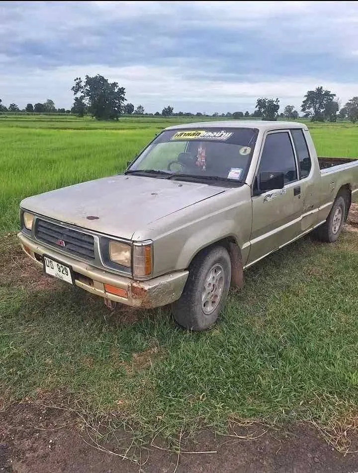 1998 Mitsubishi Triton II 3