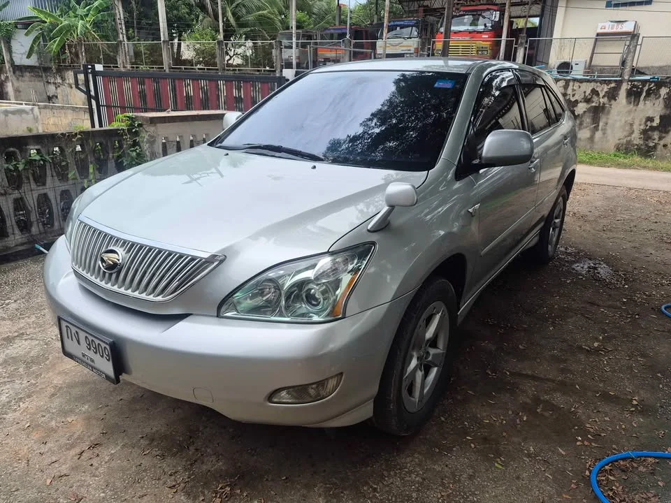 2013 Toyota Harrier II 2
