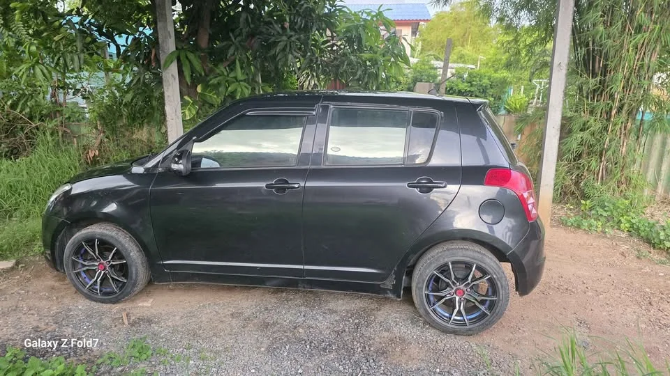 2011 Suzuki Swift I 2