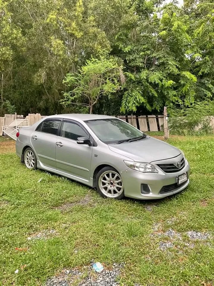 2011 Toyota Corolla Altis X (E140) 2