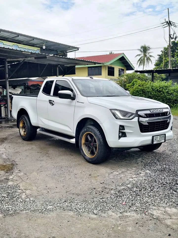 2021 Isuzu D-Max III (RG) 3