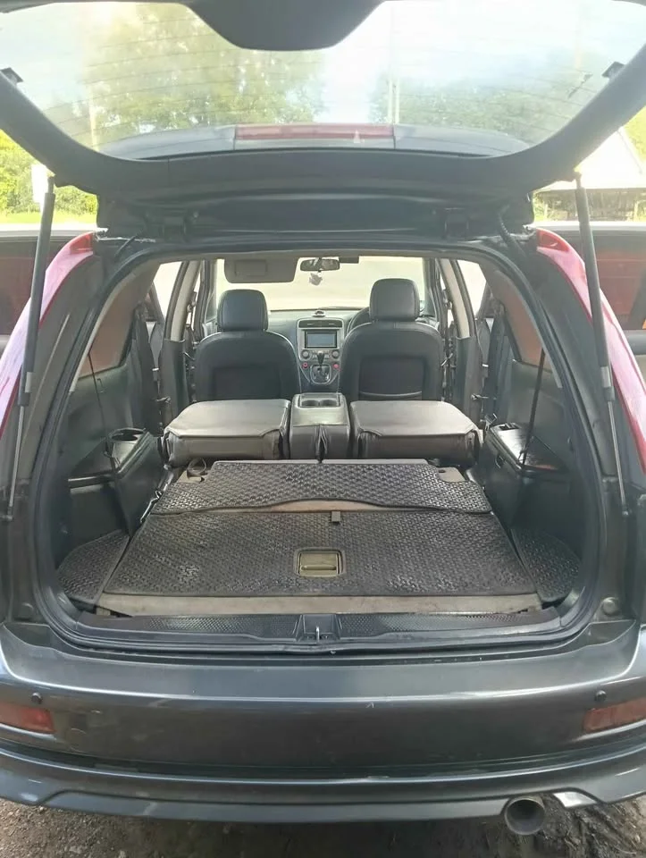2003 Honda Stream I 3