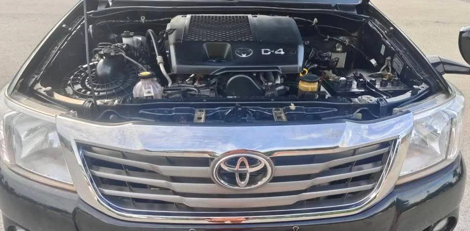 2012 Toyota Hilux VII 2