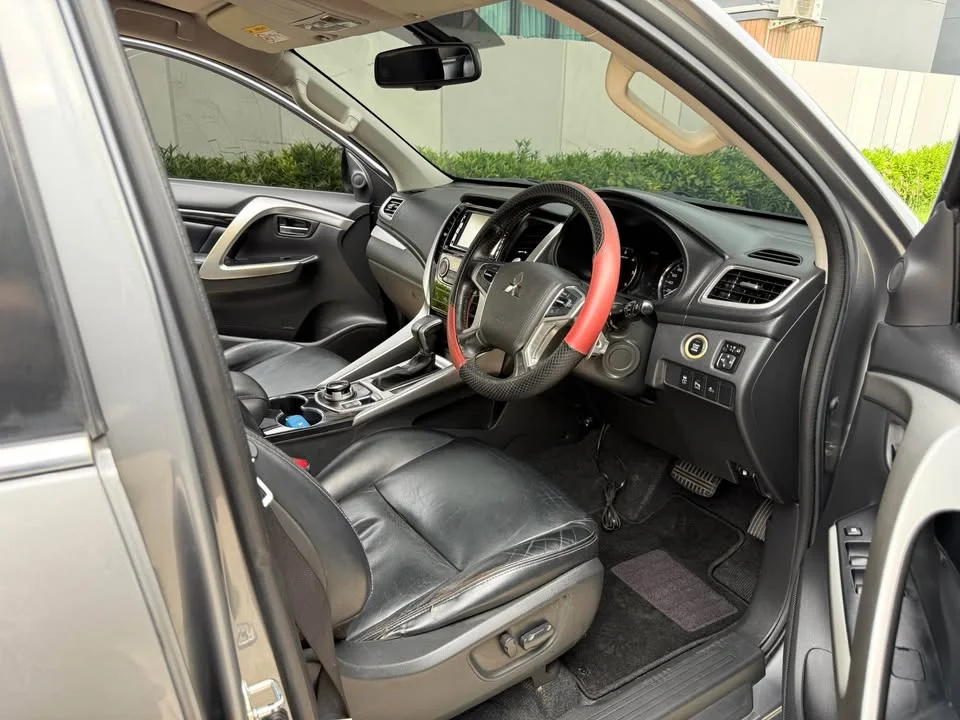 2016 Mitsubishi Pajero Sport III 2