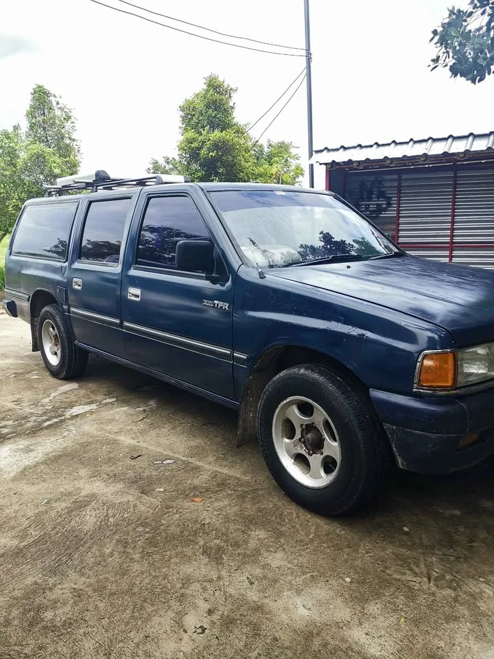 1993 Isuzu TFR III 3