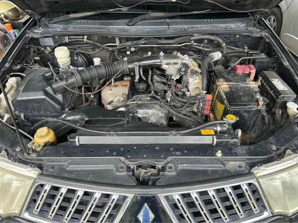 2013 Mitsubishi Pajero Sport II 2
