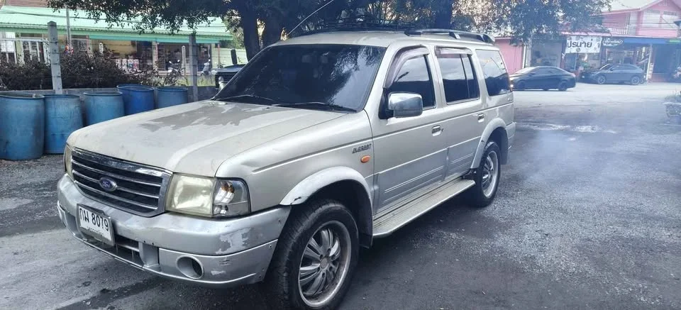 2004 Ford Everest I 3