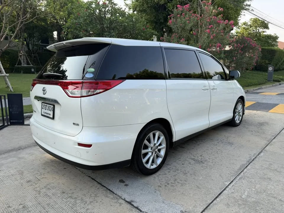 2014 Toyota Estima III 2
